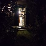 Gîte en Ariège : entrée cuisine de nuit